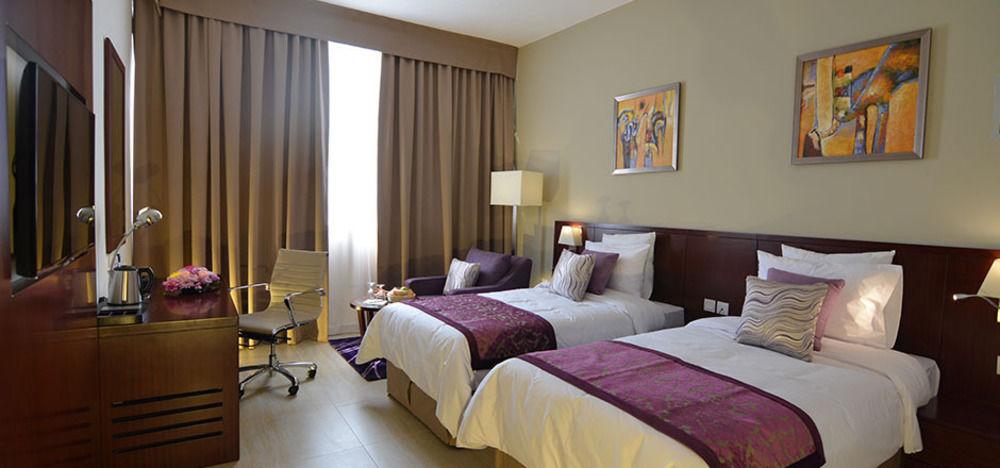 V Hotel Fujairah Luaran gambar
