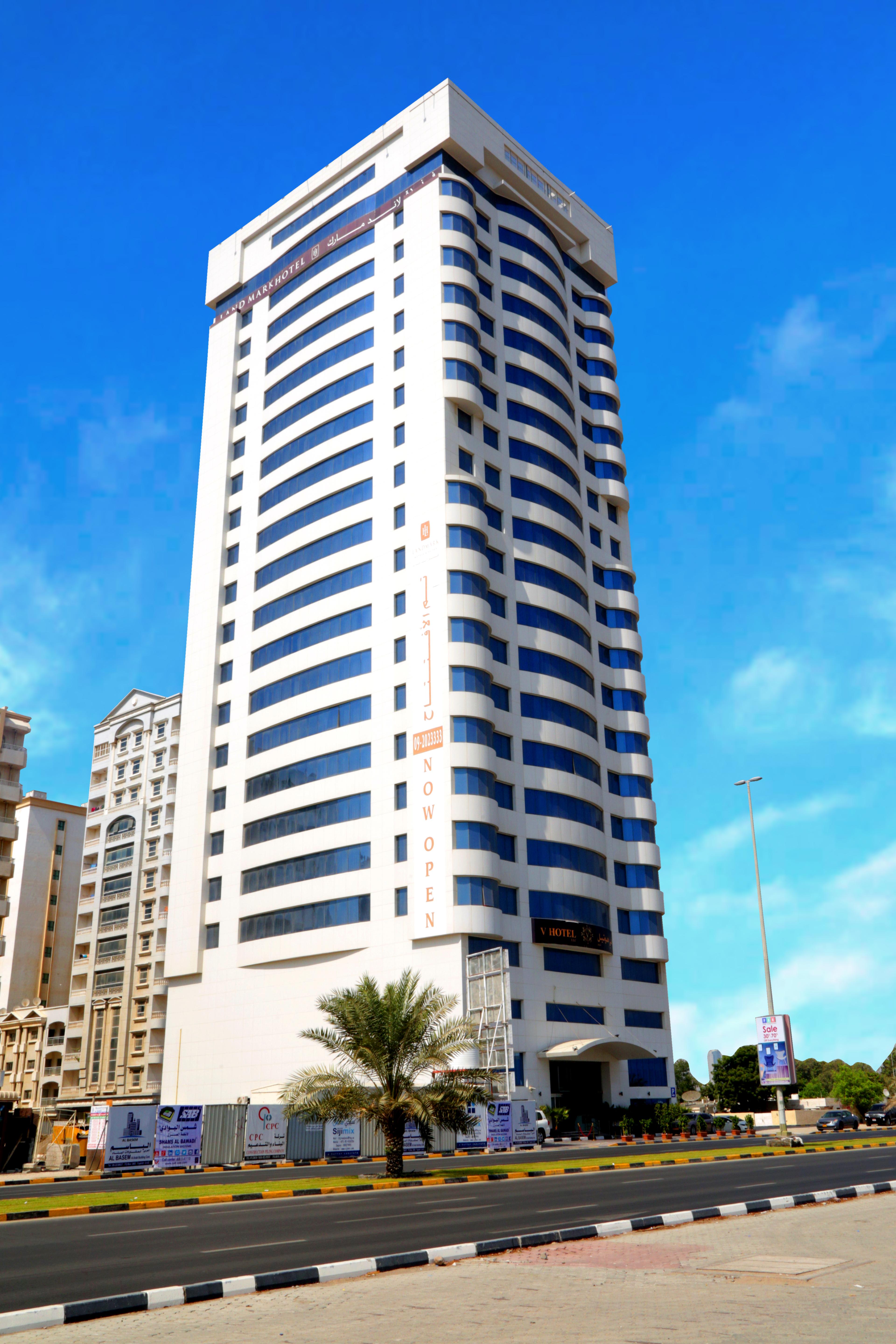 V Hotel Fujairah Luaran gambar