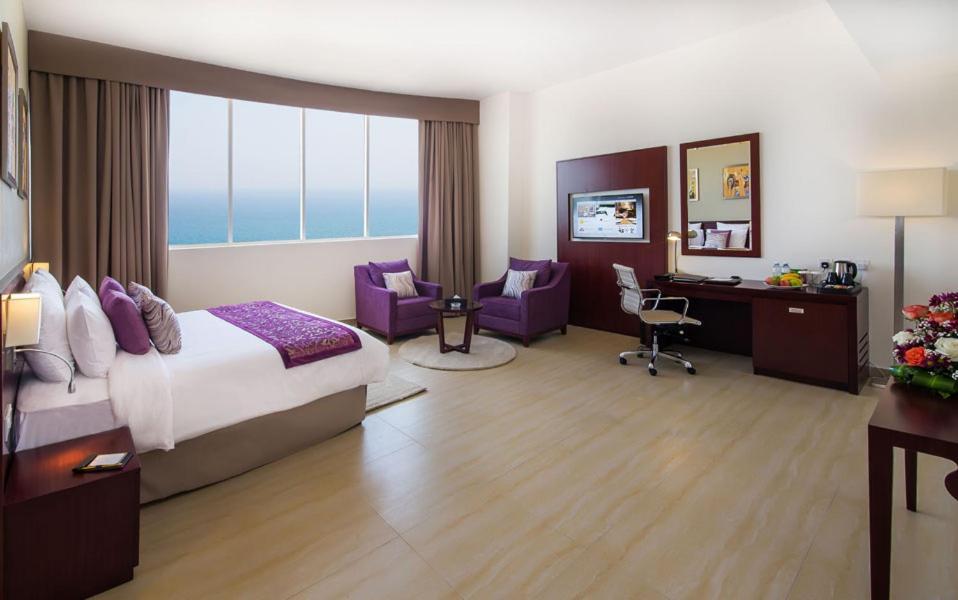 V Hotel Fujairah Luaran gambar