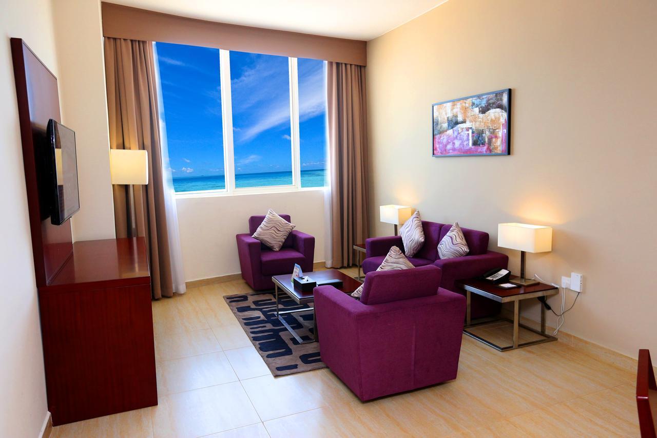 V Hotel Fujairah Luaran gambar