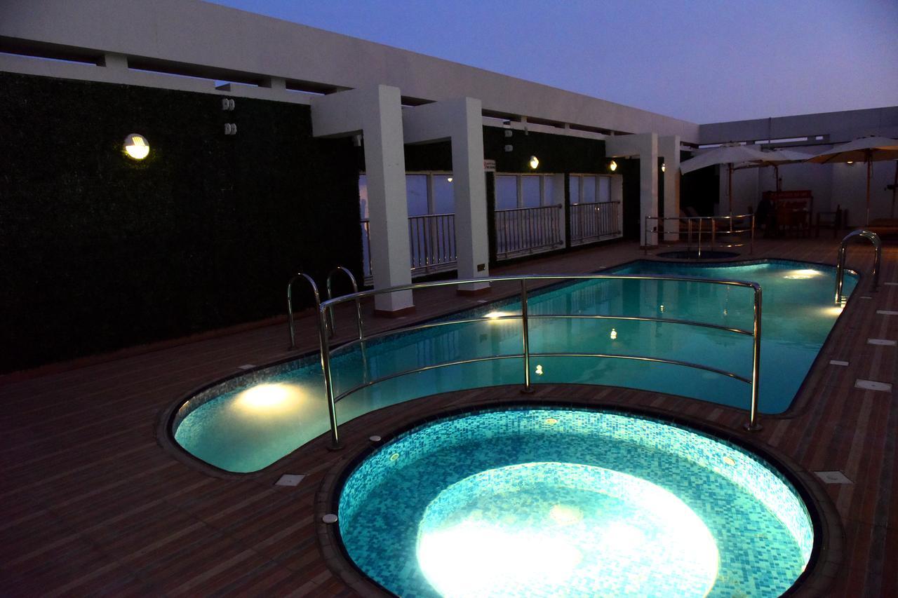 V Hotel Fujairah Luaran gambar