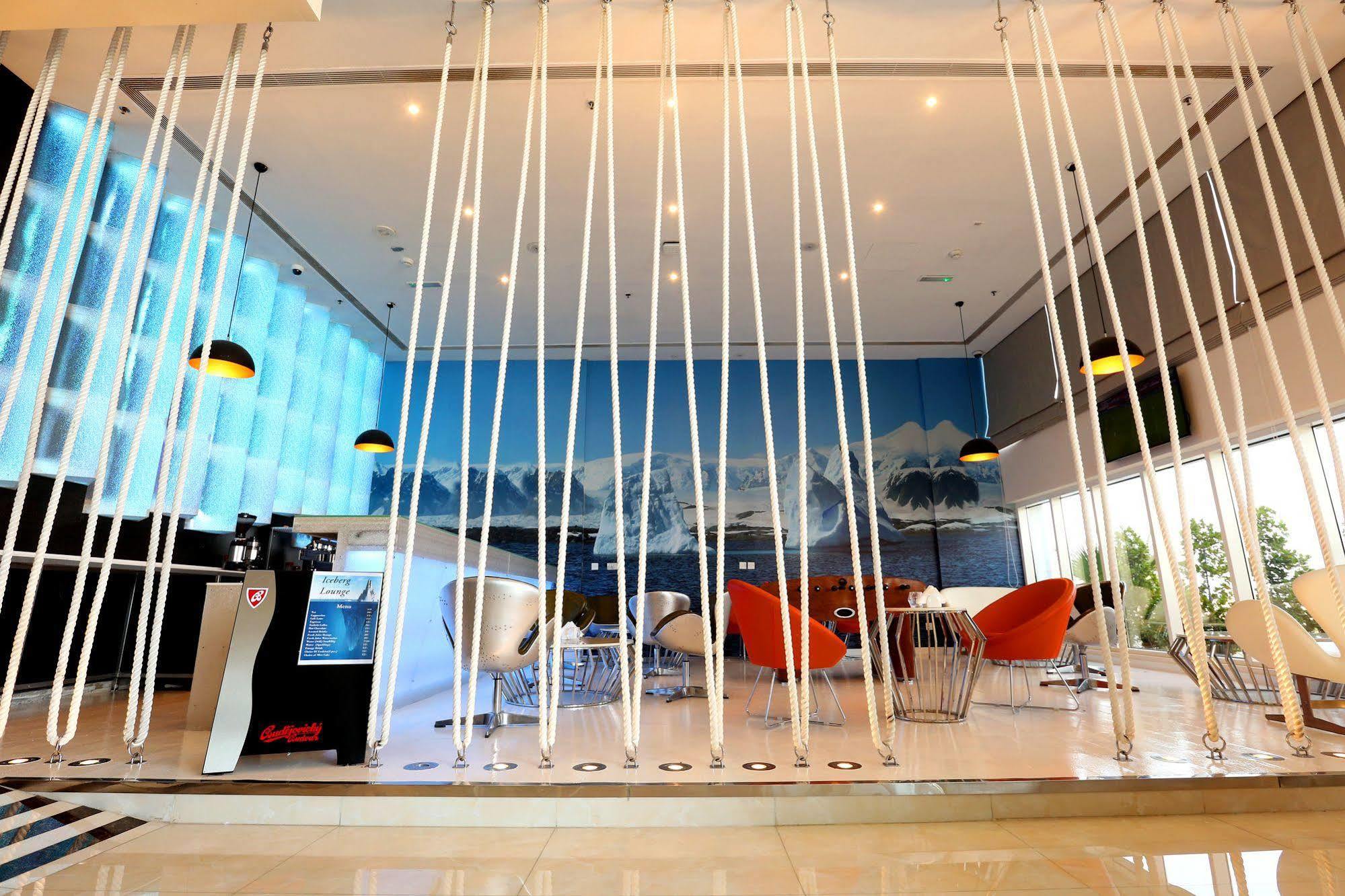 V Hotel Fujairah Luaran gambar